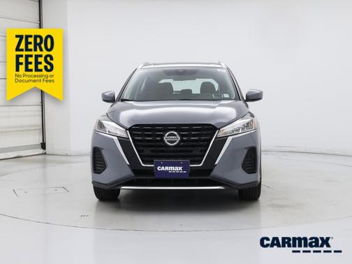 Gray 2021 Nissan Kicks SV