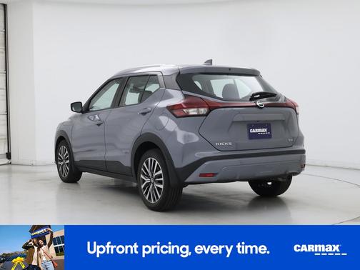 Gray 2021 Nissan Kicks SV