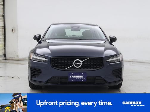 2023 Volvo S60 Recharge Plug-In Hybrid T8 Plus Dark Theme