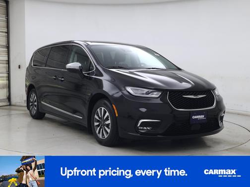 Black 2022 Chrysler Pacifica Hybrid Limited