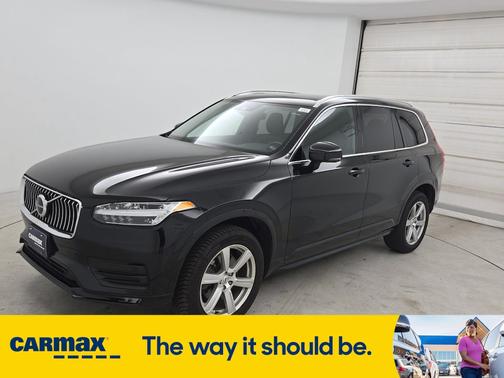 2022 Volvo XC90 T5 Momentum