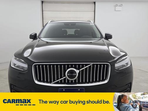 2022 Volvo XC90 T5 Momentum