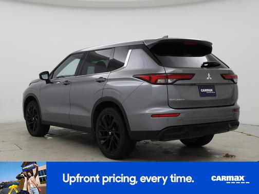 Gray 2022 Mitsubishi Outlander Black Edition