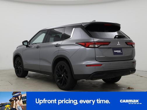 Gray 2022 Mitsubishi Outlander Black Edition