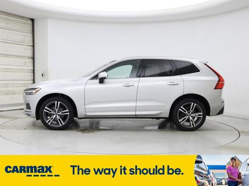 2021 Volvo XC60 T5 Momentum
