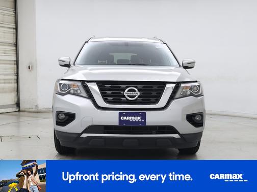 2017 Nissan Pathfinder SV