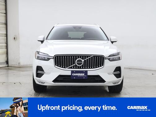 2023 Volvo XC60 B5 Ultimate Bright Theme