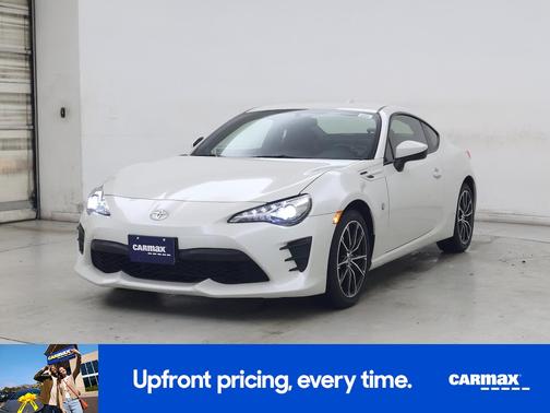 White 2017 Toyota 86