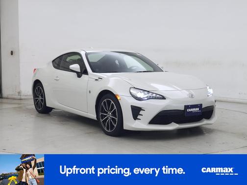 White 2017 Toyota 86