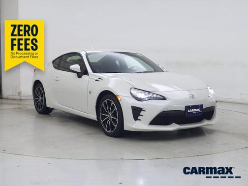 White 2017 Toyota 86