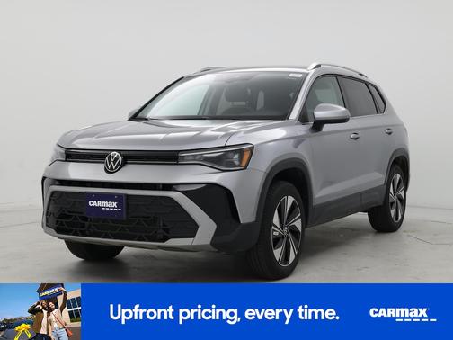 Silver 2025 Volkswagen Taos SE