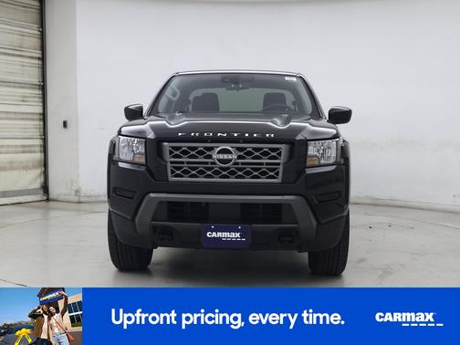Black 2022 Nissan Frontier SV