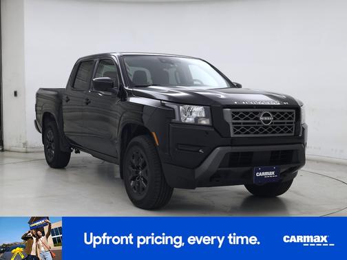 Black 2022 Nissan Frontier SV