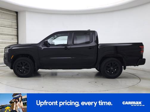 Black 2022 Nissan Frontier SV
