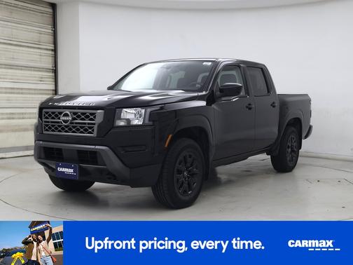 Black 2022 Nissan Frontier SV