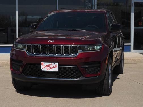 Velvet Red 2026 Jeep Grand Cherokee Laredo