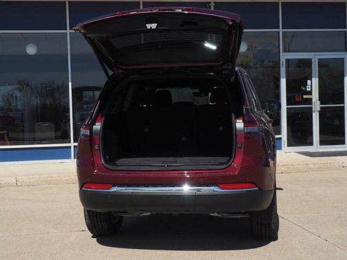 Velvet Red 2026 Jeep Grand Cherokee Laredo