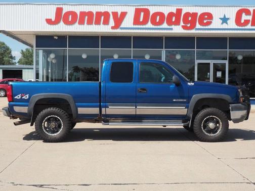 2004 Chevrolet Silverado 2500 LS H/D Extended Cab
