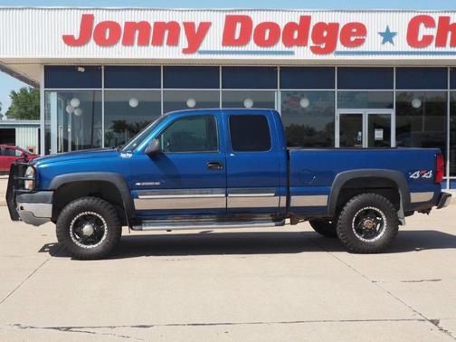 2004 Chevrolet Silverado 2500 LS H/D Extended Cab