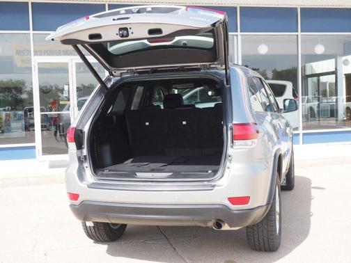 Silver 2021 Jeep Grand Cherokee Laredo