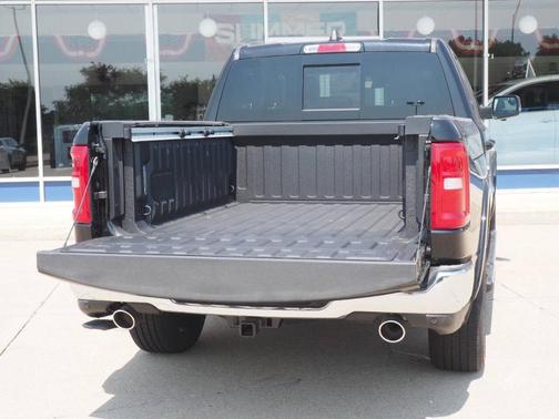 Diamond Black 2026 RAM 1500 Laramie