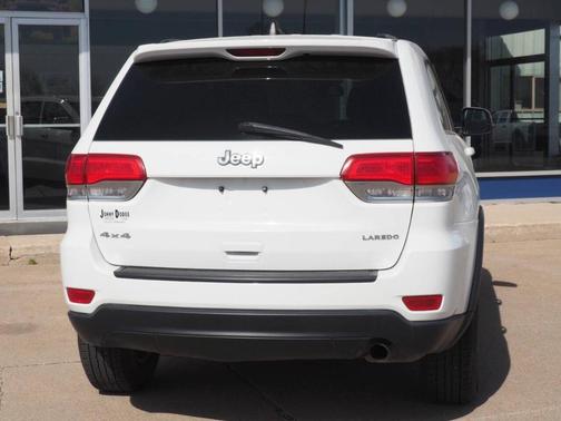 White 2016 Jeep Grand Cherokee Laredo