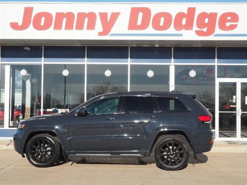 2017 Jeep Grand Cherokee Laredo