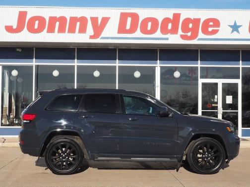 2017 Jeep Grand Cherokee Laredo