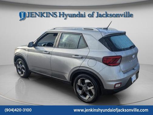 2024 Hyundai VENUE SEL