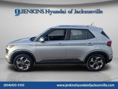 2024 Hyundai VENUE SEL