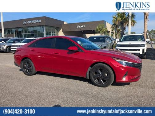 2023 Hyundai ELANTRA SEL