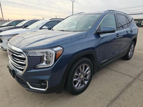 2024 GMC Terrain SLT