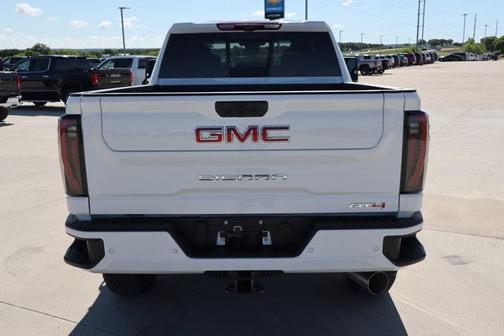 2025 GMC Sierra 2500 AT4