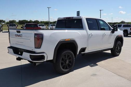 2025 GMC Sierra 2500 AT4