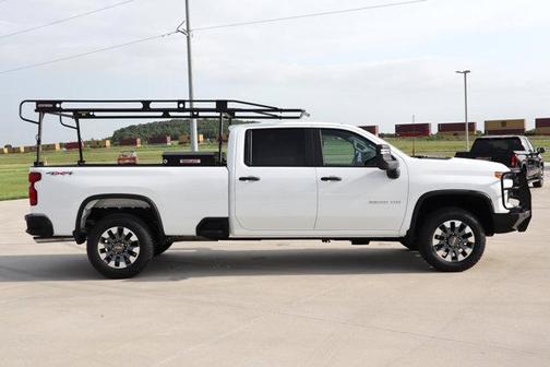 2025 Chevrolet Silverado 2500 Custom