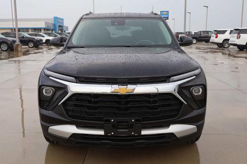 Mosaic Black Metallic 2025 Chevrolet Trailblazer LT