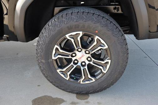 2025 GMC Canyon AT4