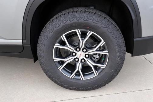 2025 GMC Acadia AT4