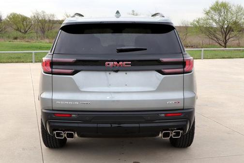 2025 GMC Acadia AT4