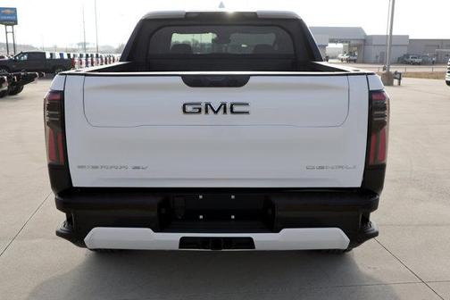 2025 GMC Sierra EV Denali