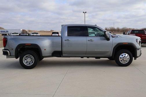 2026 GMC Sierra 3500 SLE