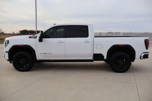 2024 GMC Sierra 2500 AT4