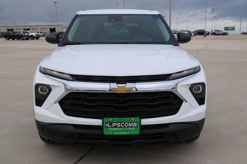 Summit White 2026 Chevrolet Trailblazer LS