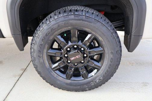 2026 GMC Sierra 2500 AT4