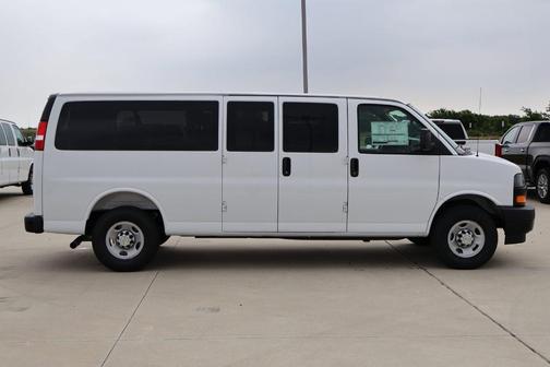 Summit White 2026 Chevrolet Express 3500 LS