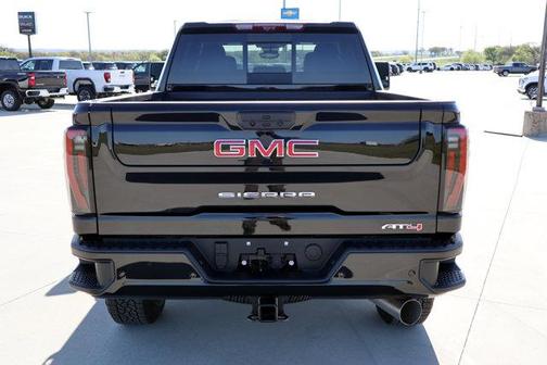 2025 GMC Sierra 2500 AT4