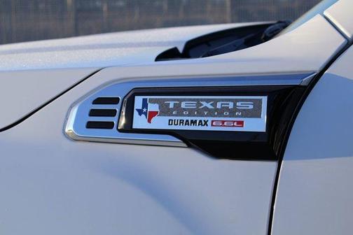 2025 GMC Sierra 2500 SLT