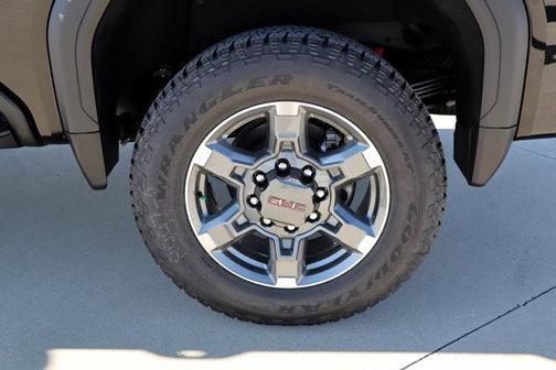 2025 GMC Sierra 2500 SLT