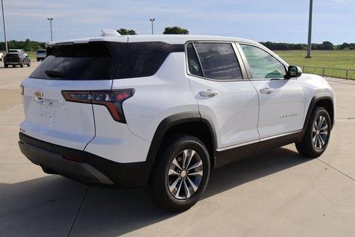 Summit White 2026 Chevrolet Equinox LT