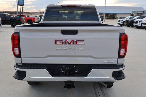 2026 GMC Sierra 2500 SLE